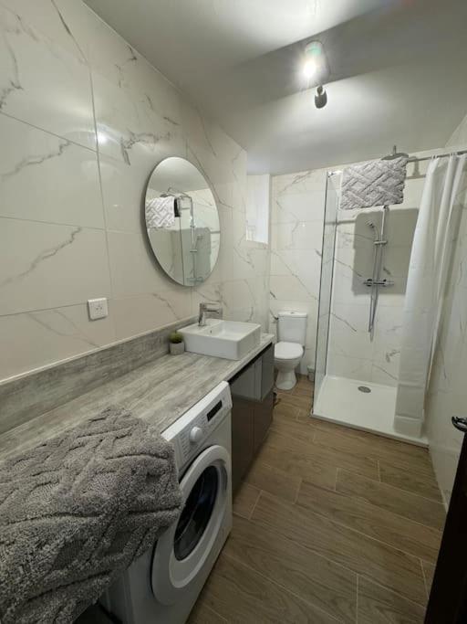 Appartement T2 Cosy Centre-Ville Pernes-les-Fontaines Kültér fotó